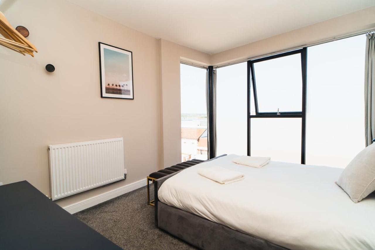 Penthouse - Harbour Views Apartment Poole Exterior photo